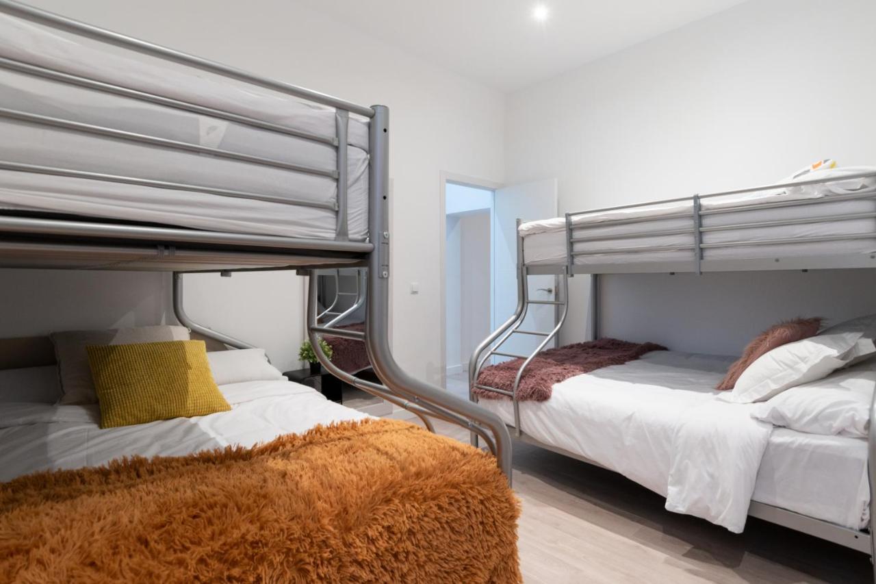 Plaza Mayor Groups By Monaro***** Madrid Exterior photo