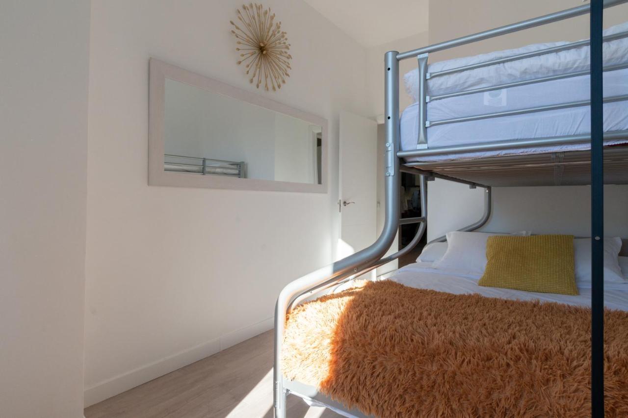 Plaza Mayor Groups By Monaro***** Madrid Exterior photo